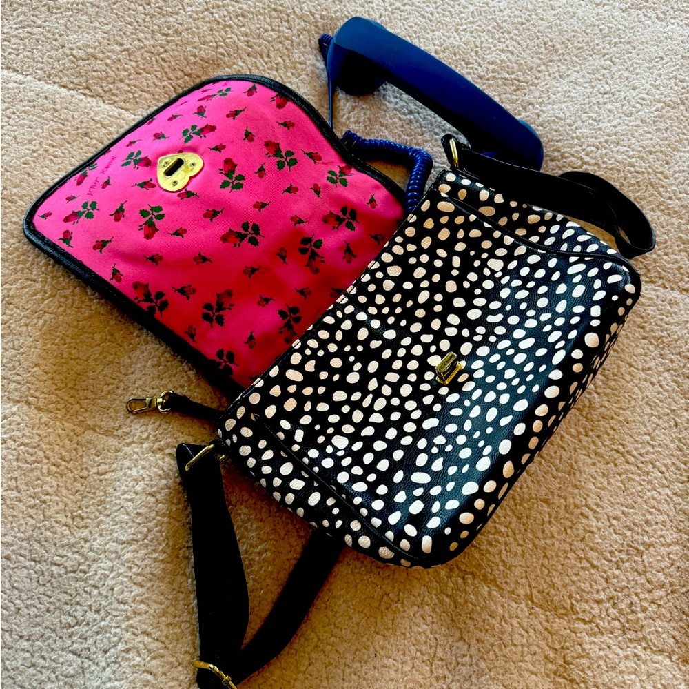 Betsy Johnson cross body phone purse. 10”L x 9”H